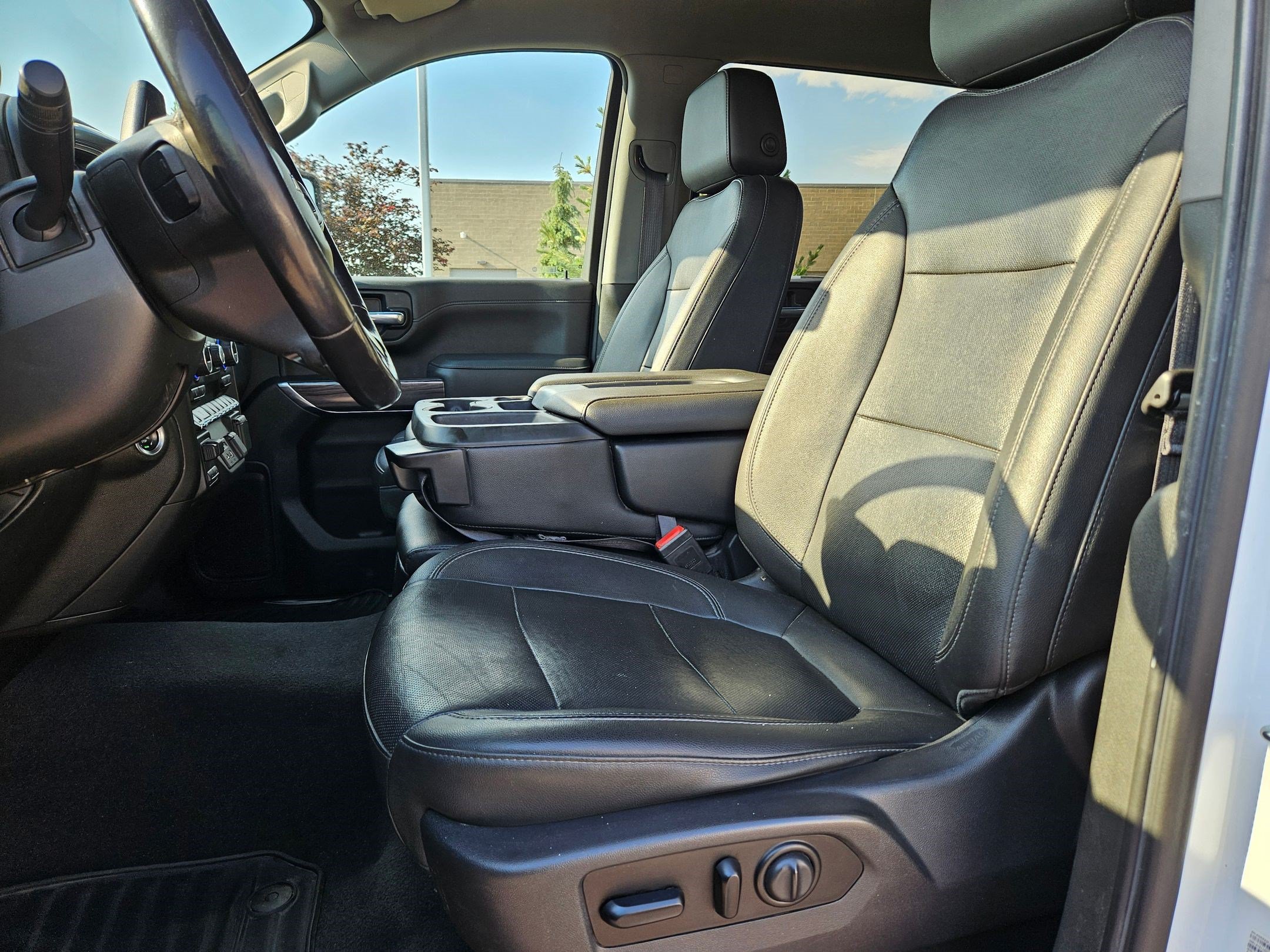 Used 2021 Summit White Chevrolet LTZ image 25