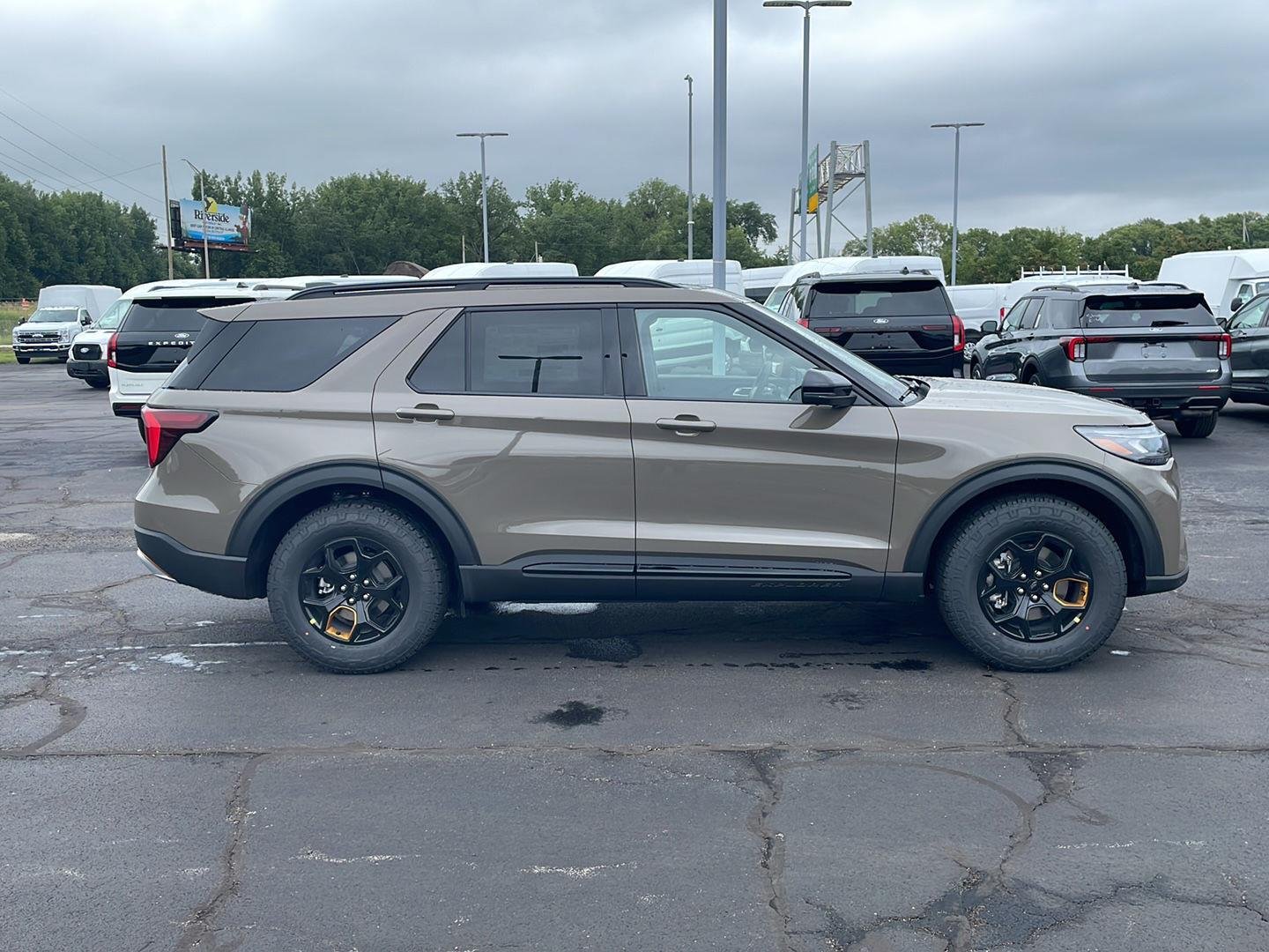 New 2026 Marsh Gray Ford Tremor® image 6