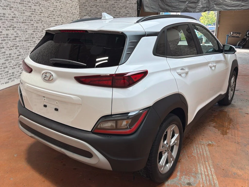 Used 2023 Lunar White Hyundai SEL image 7