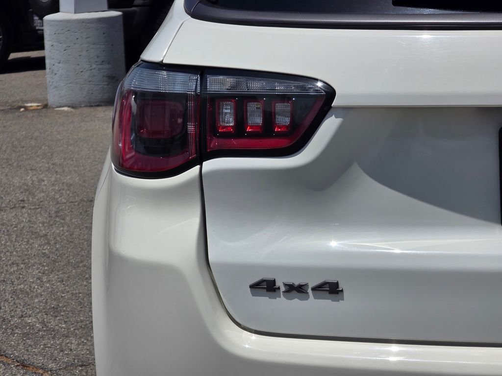 Certified Used 2020 White Jeep Trailhawk image 8