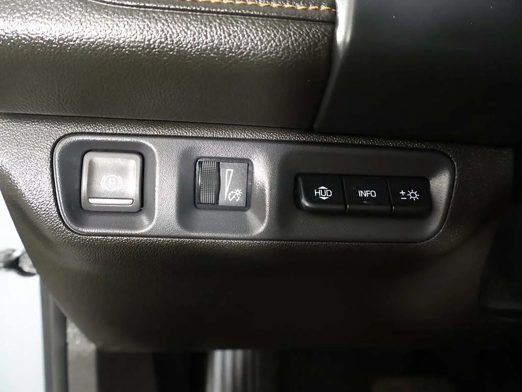 Used 2023 Silver GMC AT4 image 40