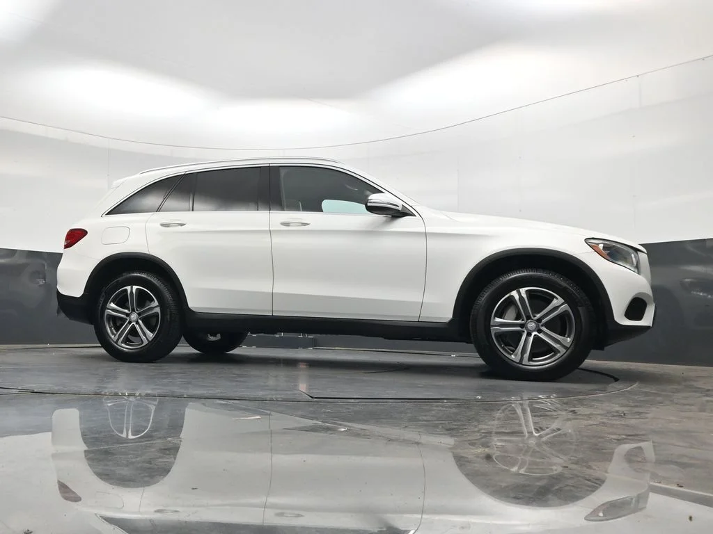 Used 2016  Mercedes-Benz GLC 300 image 37