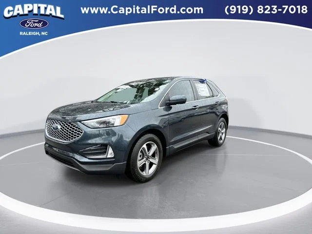 Used 2023 Blue Ford SEL image 4