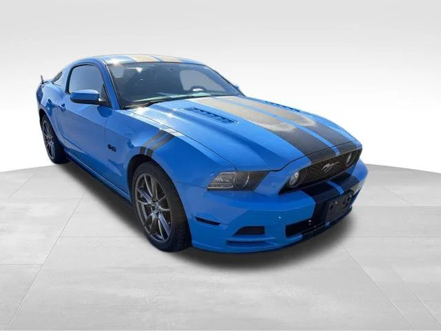 Used 2014 Blue Ford GT Premium image 2