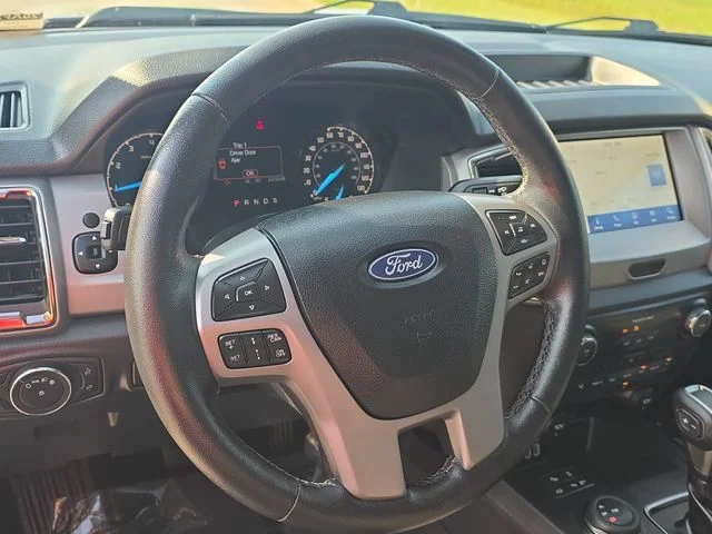 Used 2023 Silver Ford XLT image 16