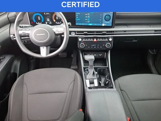 Used 2025 White Hyundai SEL image 15