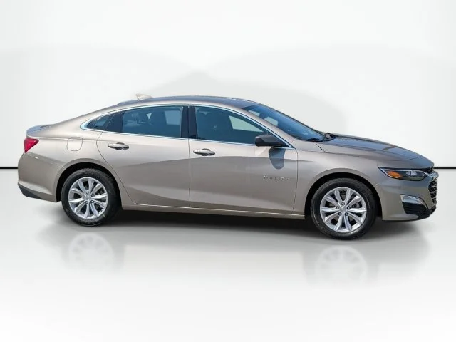 Used 2024 Mineral Gray Metallic Chevrolet 1LT image 6