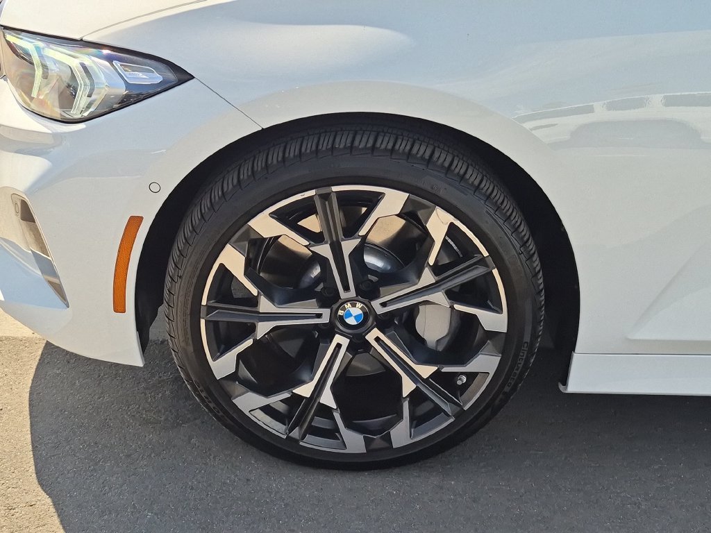 Used 2026 Alpine White BMW 330i image 28