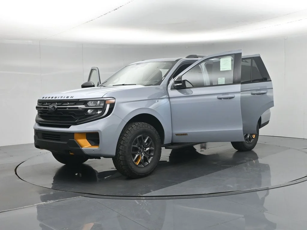 New 2026 Glacier Gray Metallic Tri-Coat Ford Tremor image 34