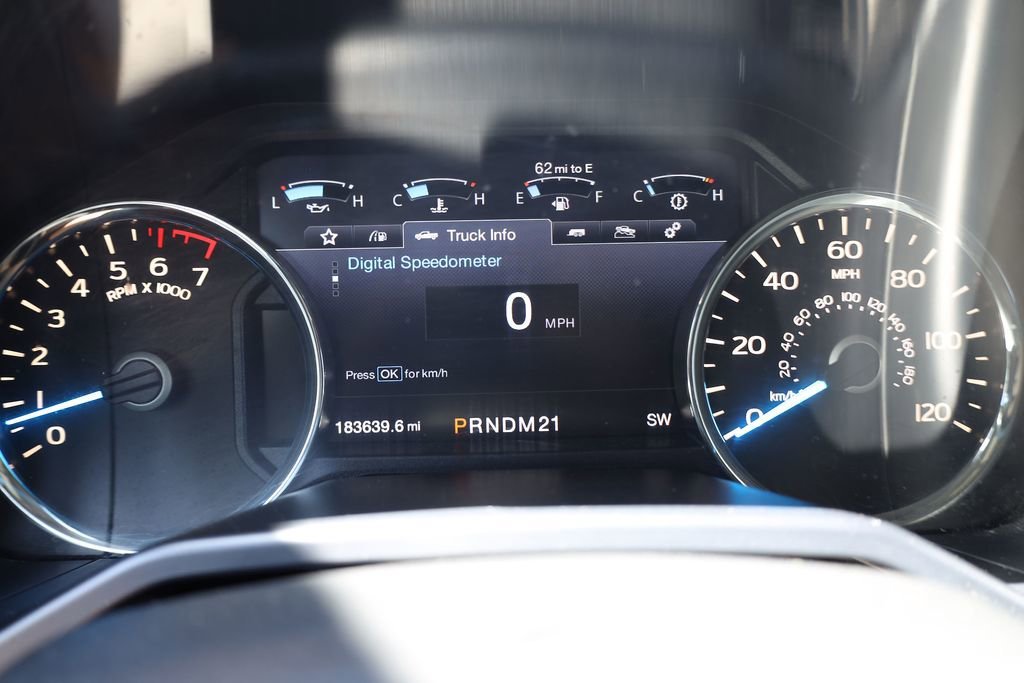 Used 2015 Magnetic Metallic Ford Lariat image 14