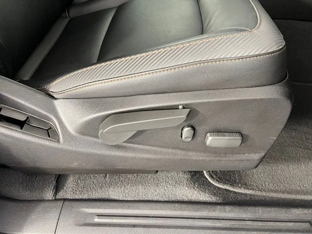 Certified Used 2021 Summit White GMC AT4 w/Leather image 37