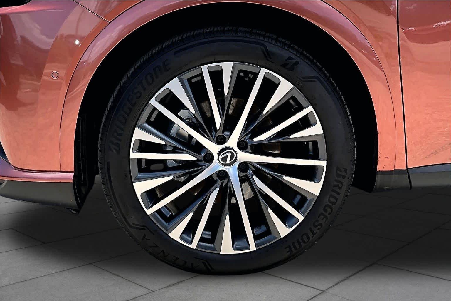 Used 2023 Copper Crest Lexus Premium Plus image 11