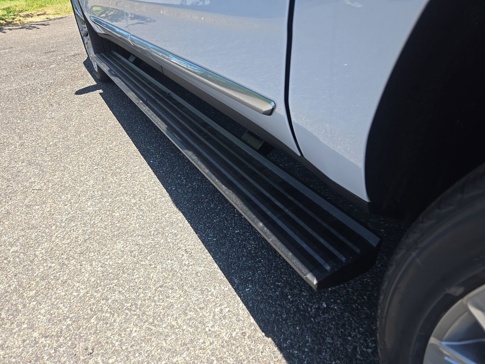 2026 GMC Yukon XL Denali - Photo 16