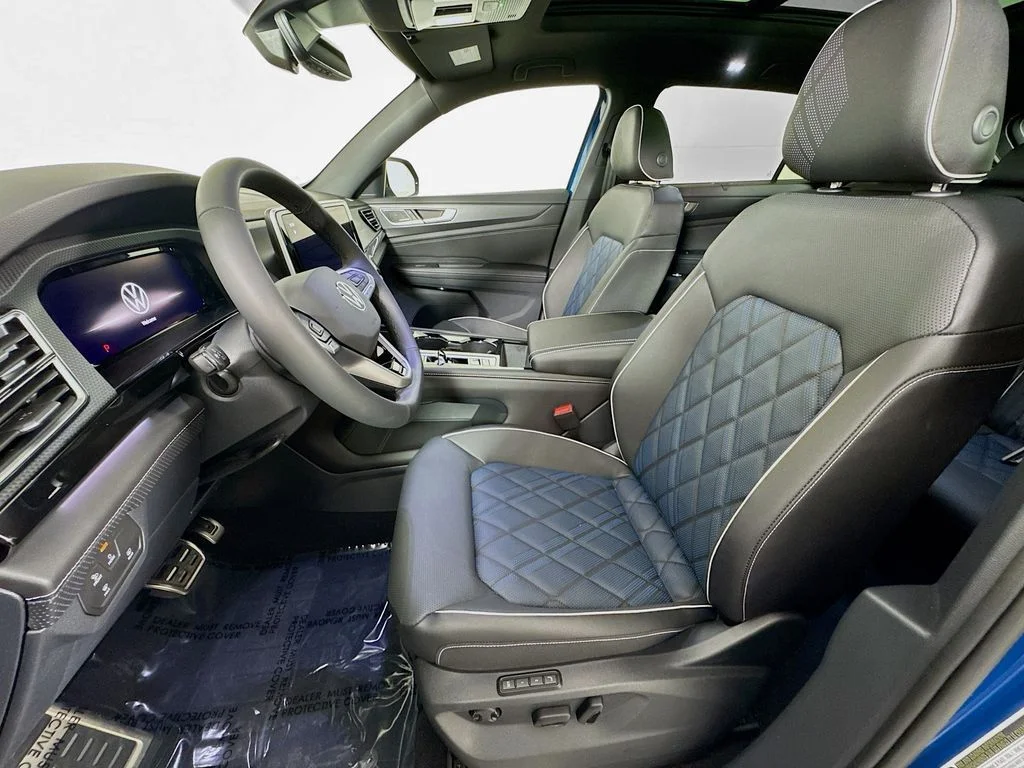 2025 Volkswagen Atlas Cross Sport SEL Premium R-LINE - Photo 6