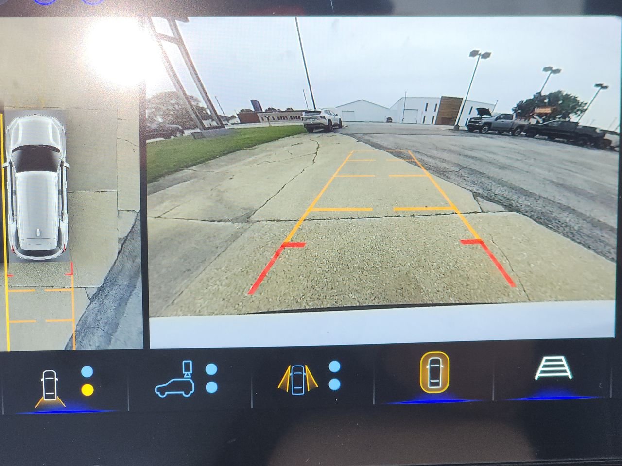 New 2027 Polar White Tricoat Chevrolet AWD ACTIV image 16