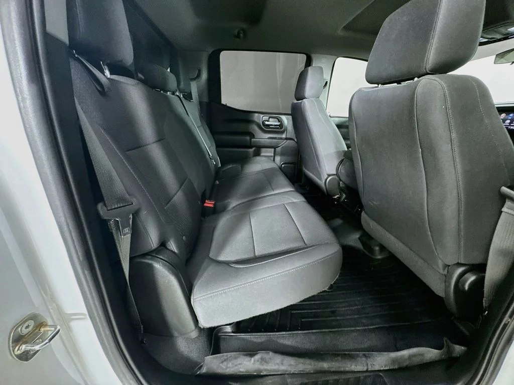 Used 2021 White Chevrolet Custom image 30