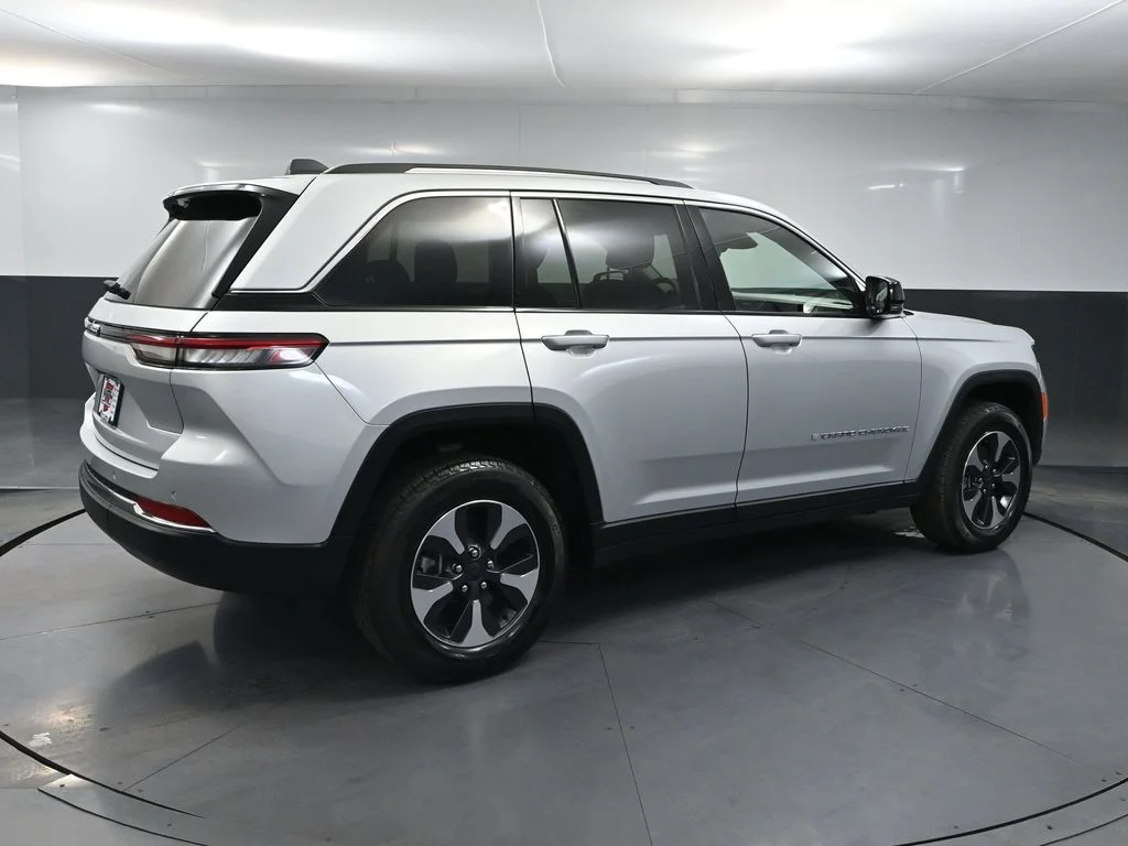 Certified Used 2022 Silver Jeep 4xe image 5