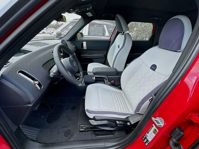 New 2027 Red MINI Signature Plus image 13