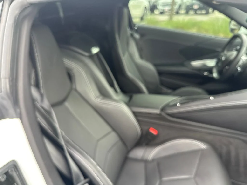 Used 2025 White Chevrolet Z06 image 29