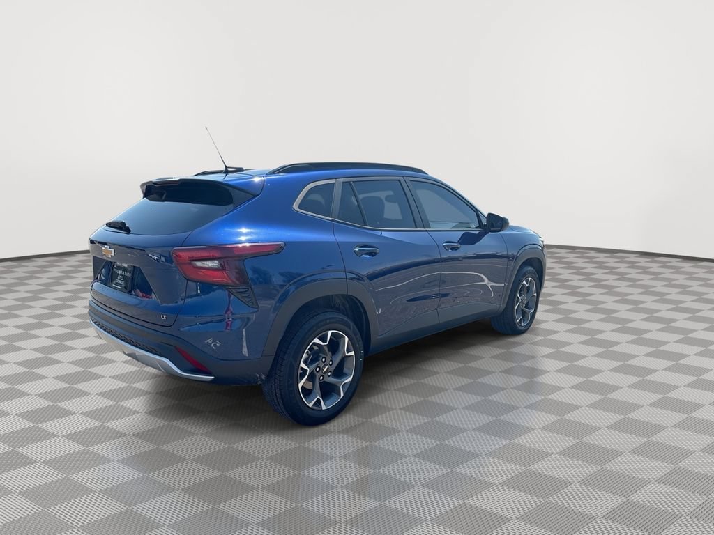 2024 Chevrolet Trax LT - Photo 11