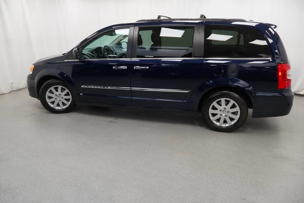 Used 2016 Blue Chrysler Touring image 31
