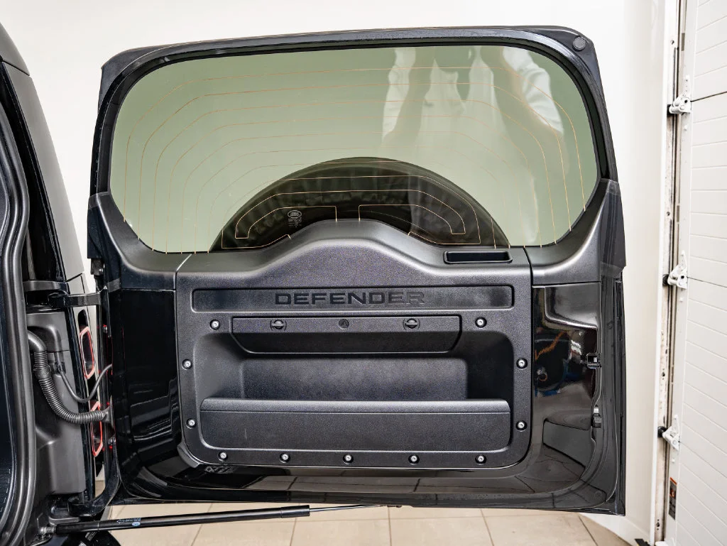 Used 2025 Black Land Rover V8 image 22