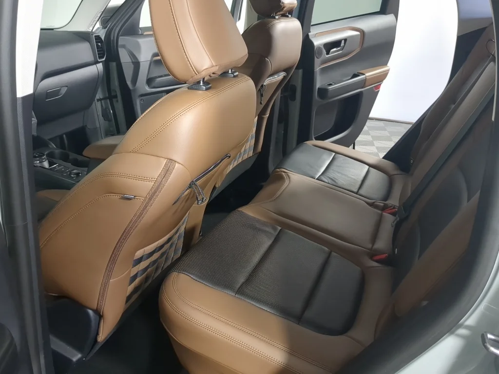 Used 2023 CACTUS GRAY Ford Badlands image 14