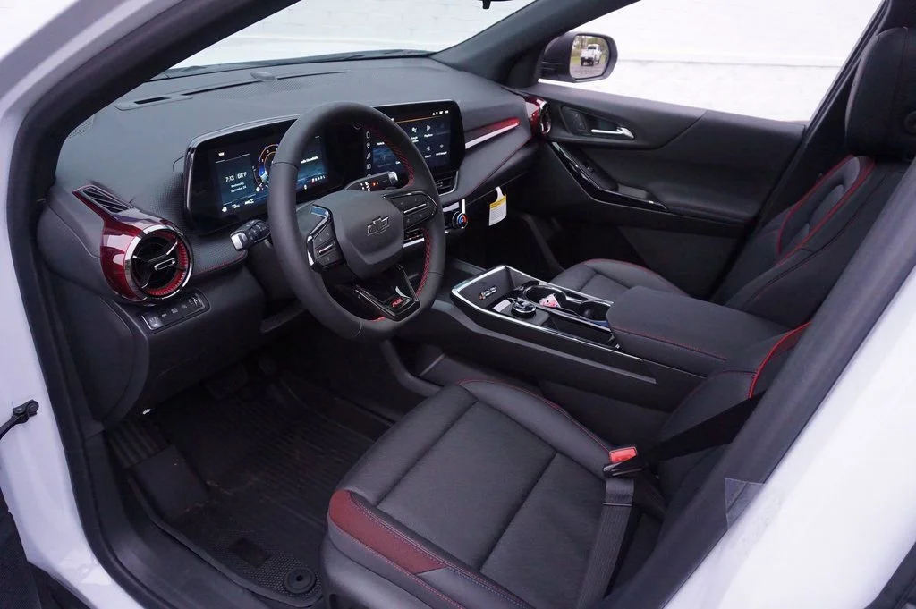 New 2026 Polar White Tricoat Chevrolet RS image 9