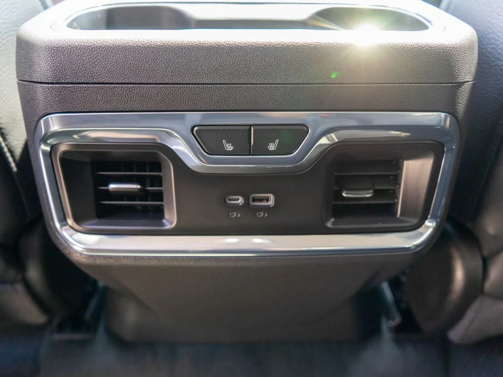 Used 2025 White GMC Denali image 14