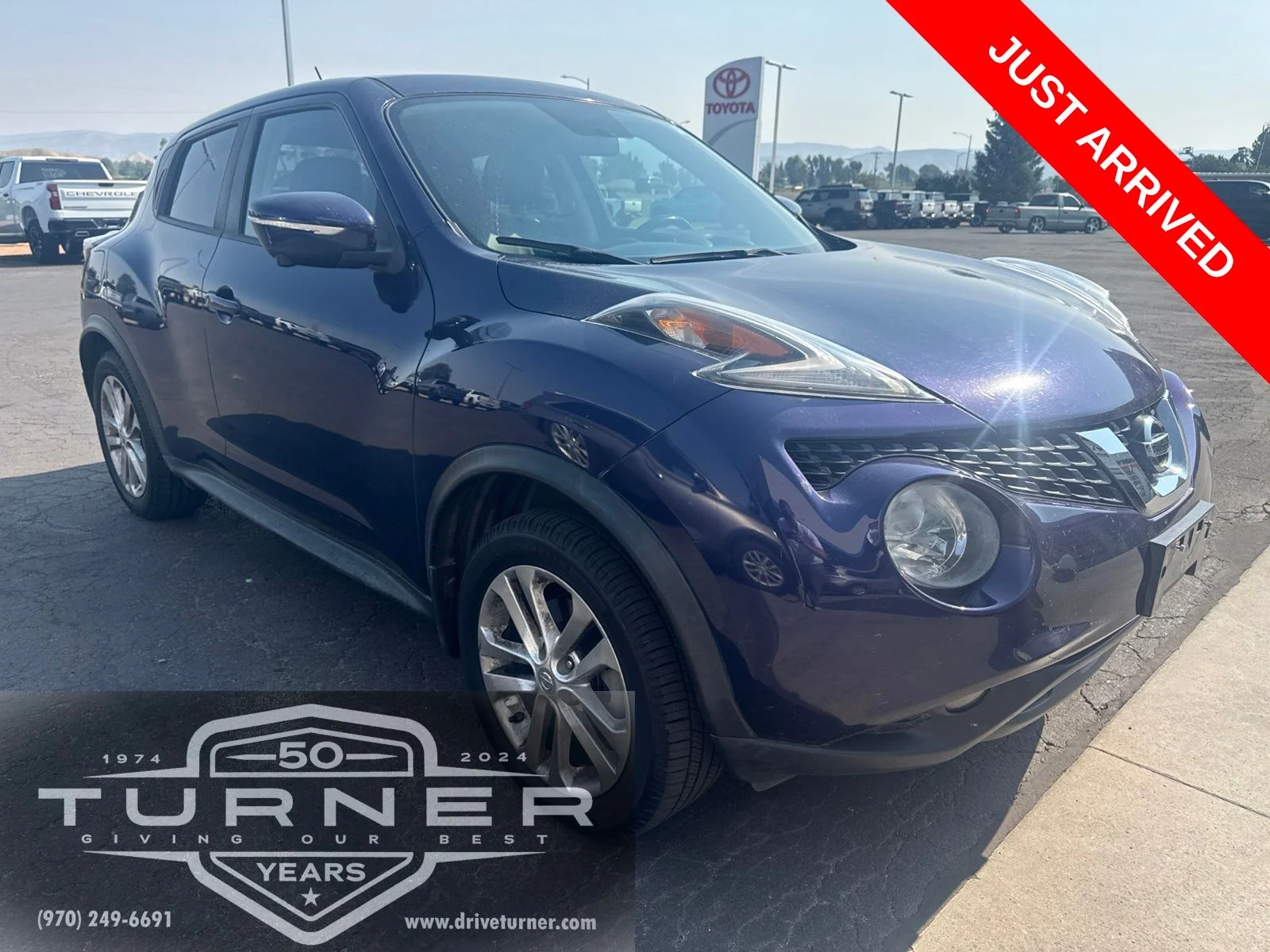 Used 2015 Blue Nissan SL image 1