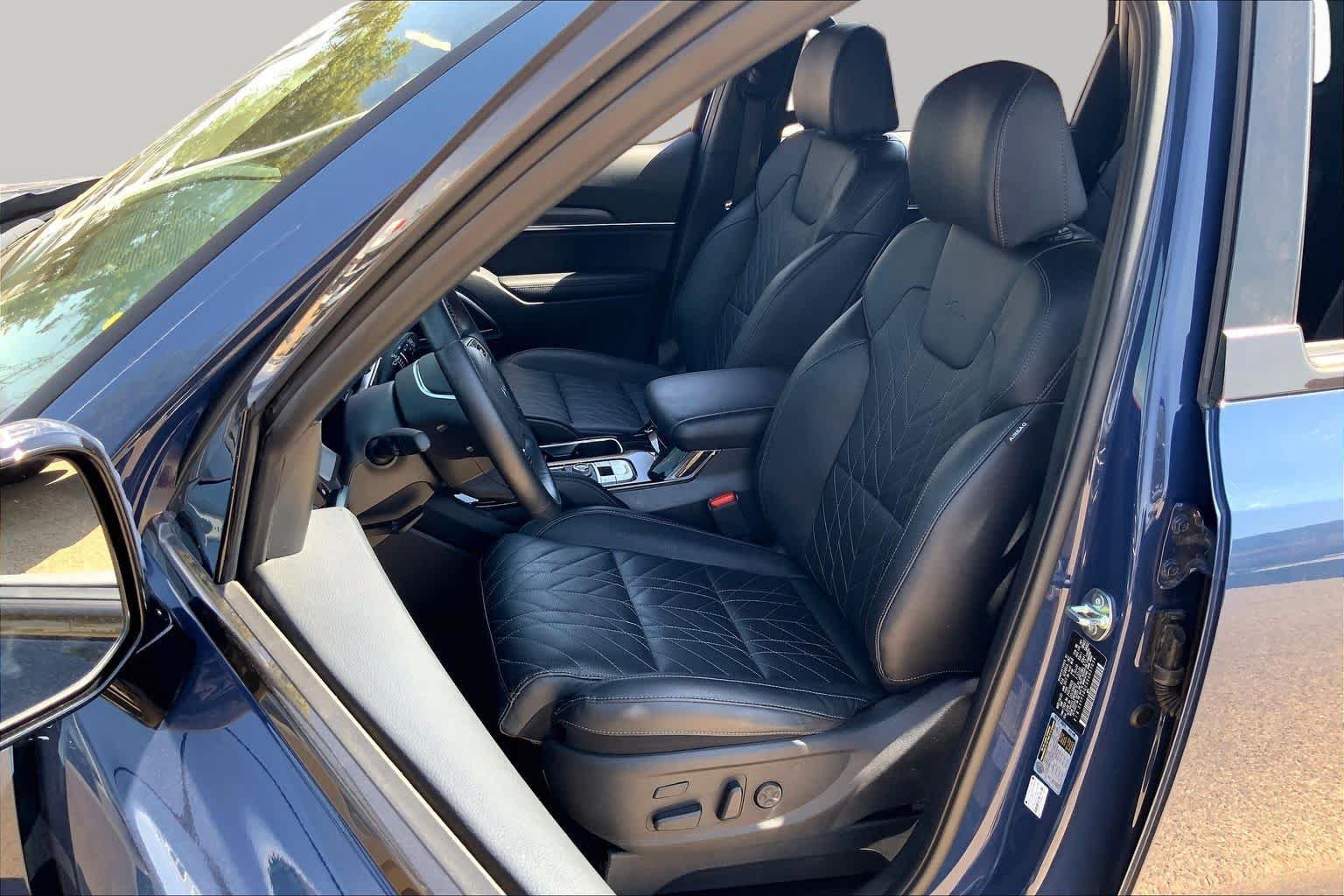 Used 2025 Midnight Lake Blue Kia SX X-Line image 7