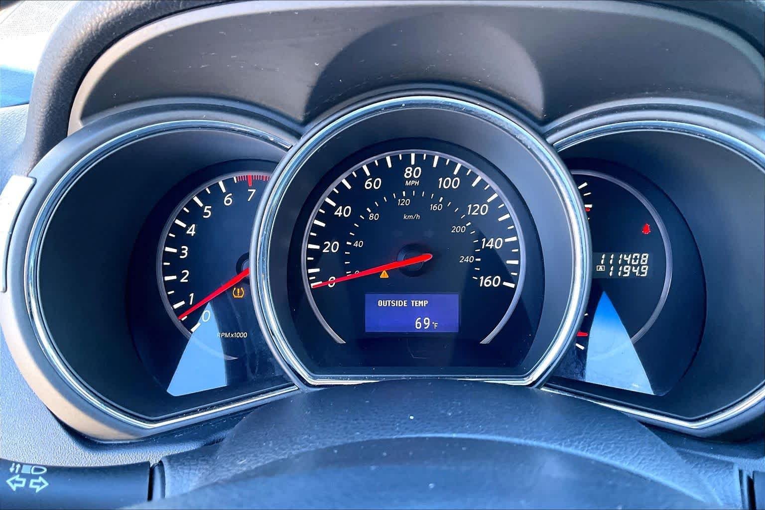 Used 2014 Graphite Blue Metallic Nissan SV image 24