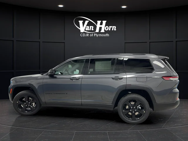 New 2026 Baltic Gray Metallic Clear-Coat Exterior Paint Jeep Limited image 6