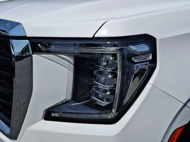 Used 2023 Summit White GMC SLE image 9