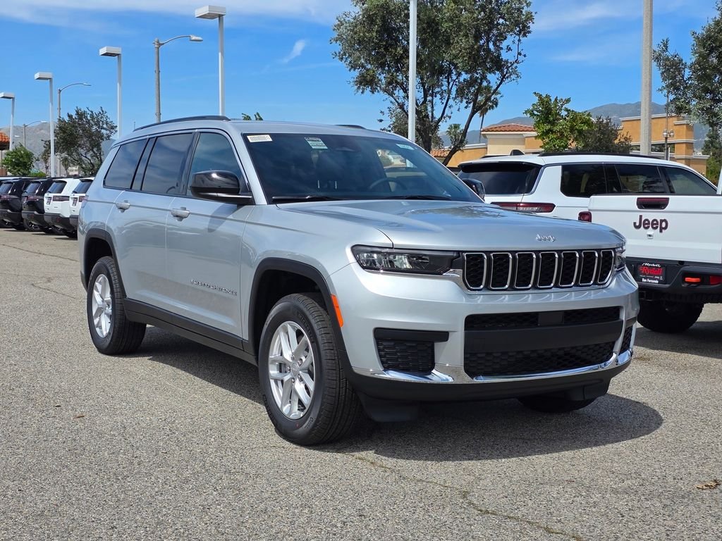 New 2026 Silver Zynith Exterior Paint Jeep Laredo image 1