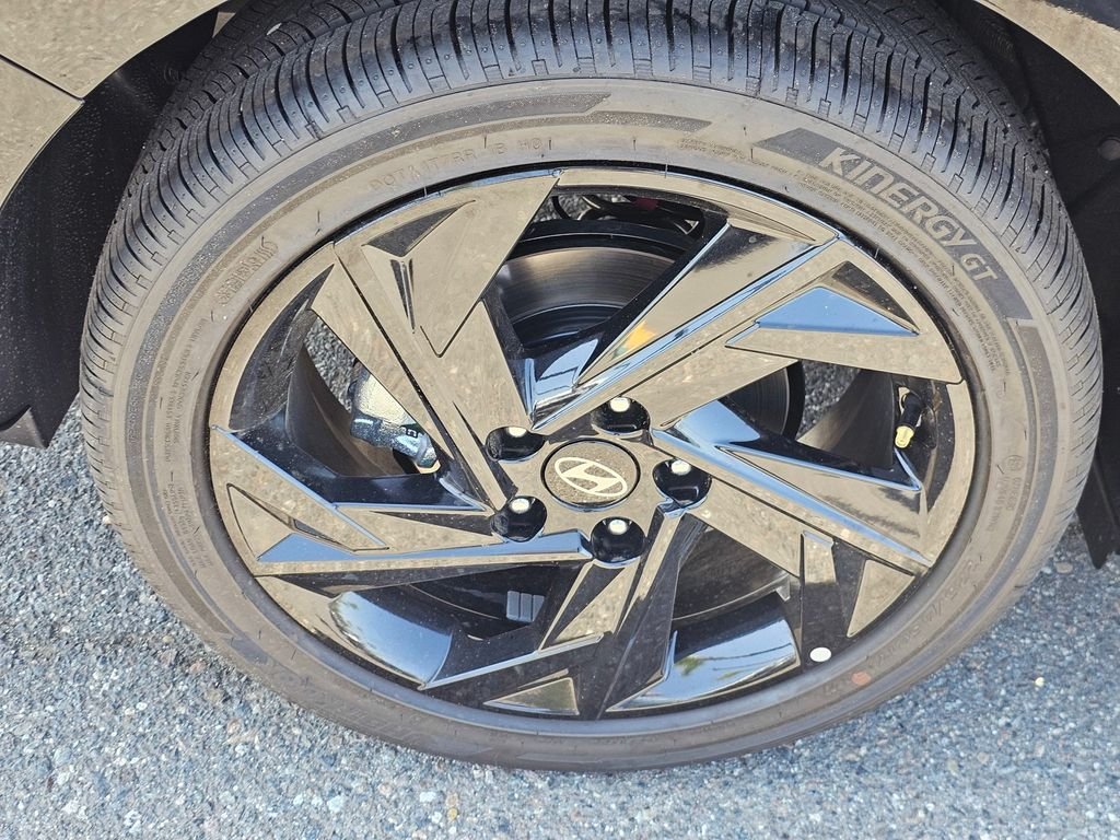 New 2026 Black Hyundai SEL Sport image 7