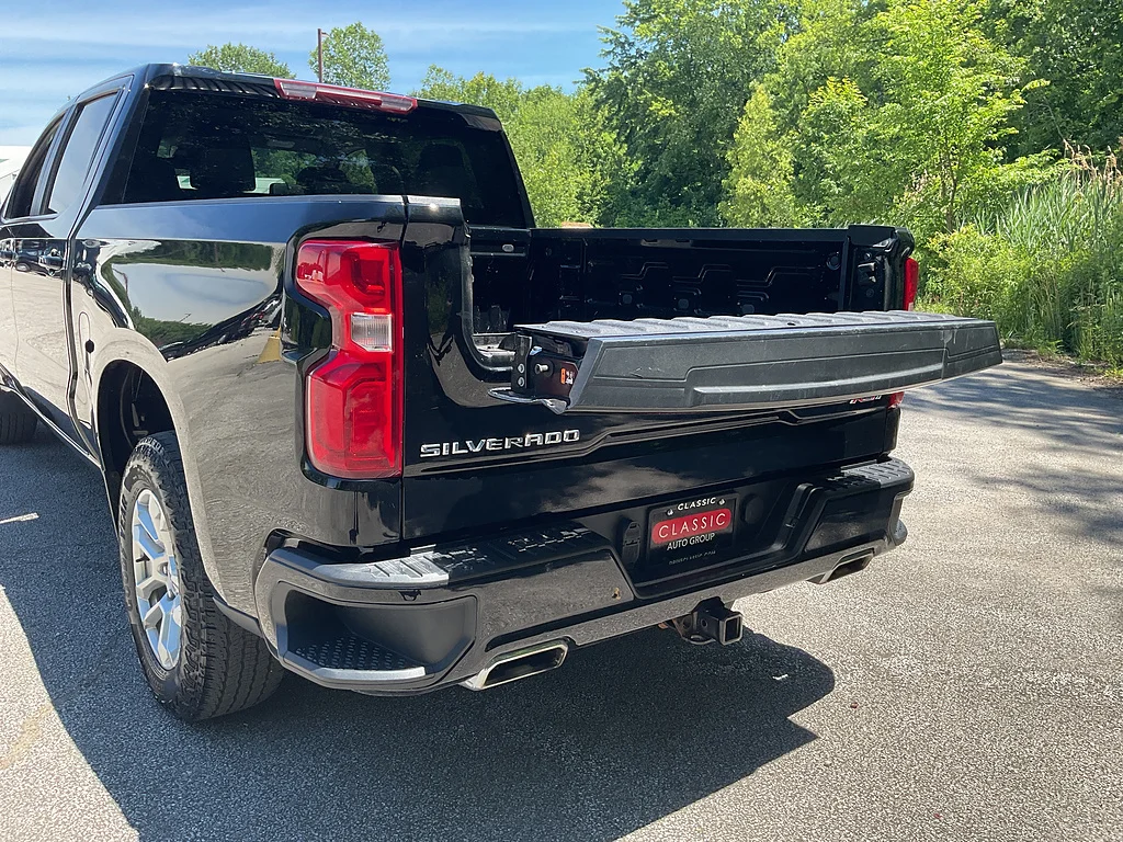 Used 2023 Black Chevrolet RST image 13
