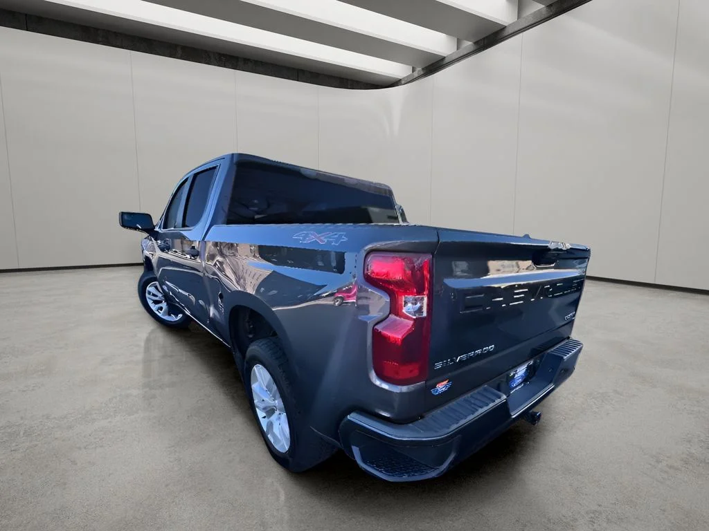 Used 2020 Shadow Gray Metallic Chevrolet Custom image 5