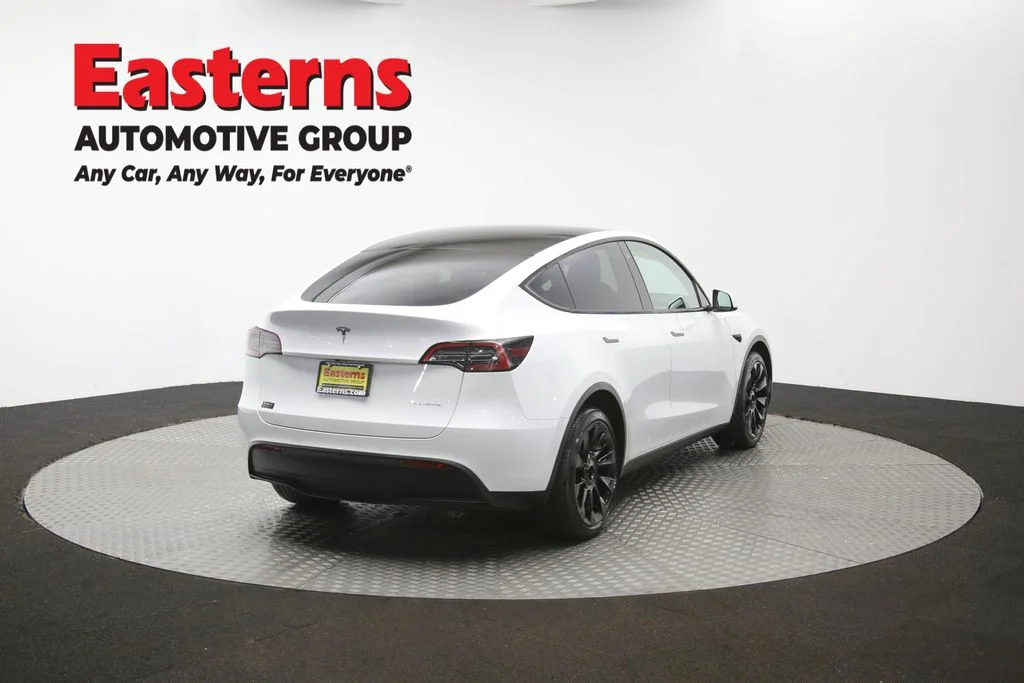 Used 2022 White Tesla Long Range image 34