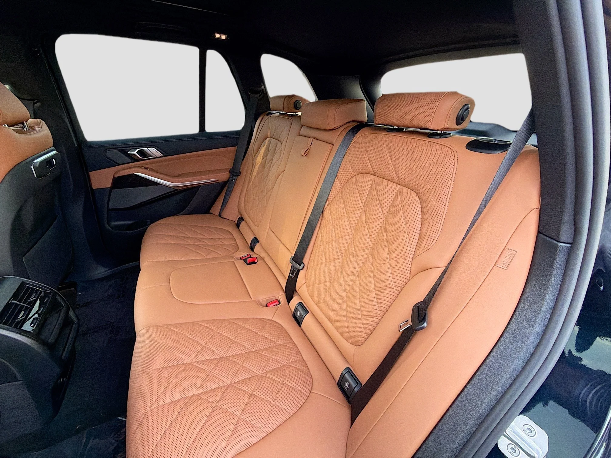 New 2026 Carbon Black Metallic BMW sDrive40i image 20