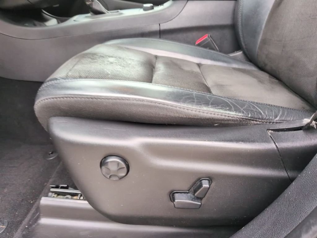 Used 2019 White Dodge R/T image 16