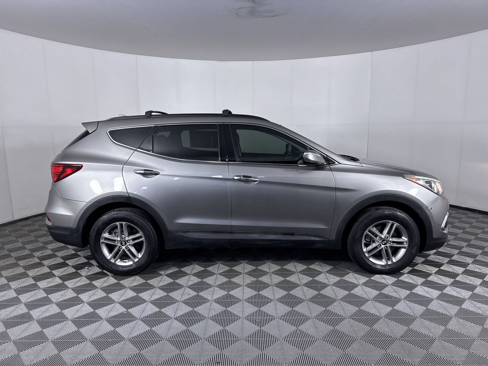 Used 2017 Mineral Gray Hyundai 2.4L image 10
