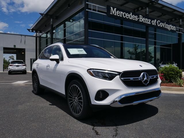 2026 Mercedes-Benz GLC GLC 300's photo