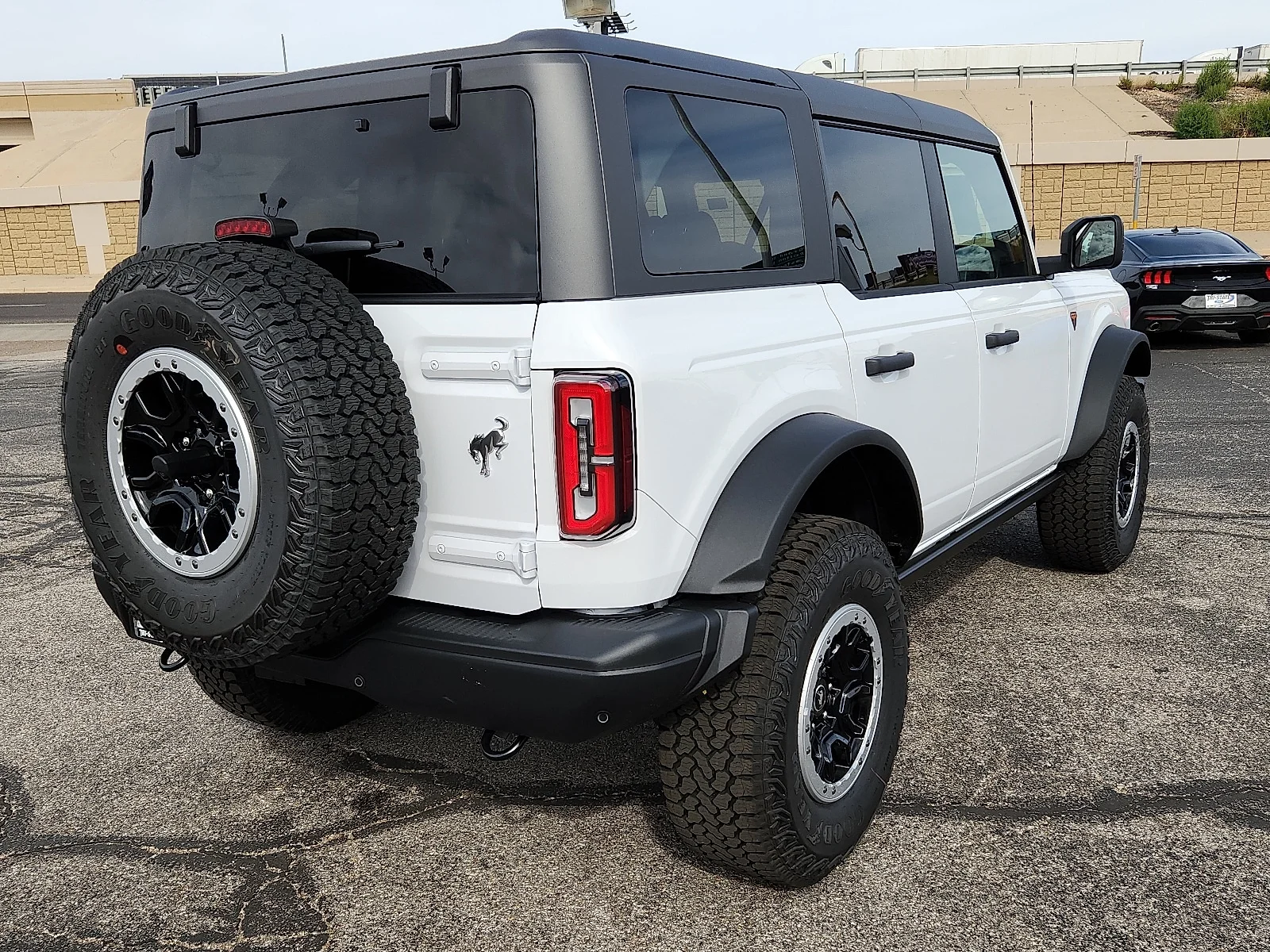 New 2025 Oxford White Ford Badlands&reg; image 4