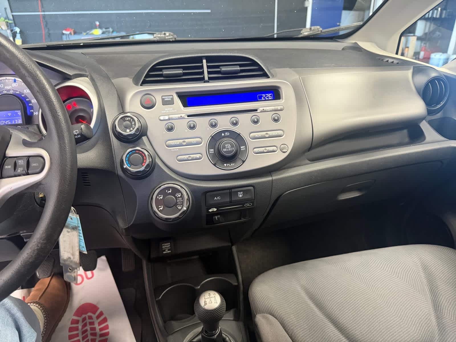 Used 2013 Taffeta White Honda  image 20