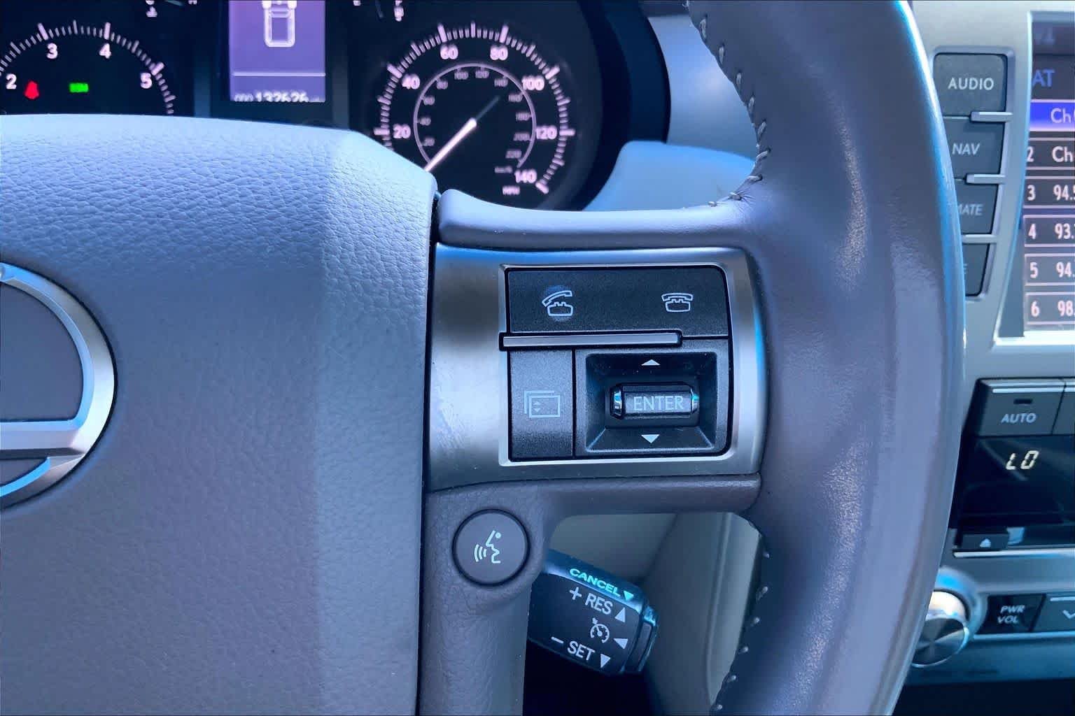 Used 2015 Starfire Pearl Lexus  image 25