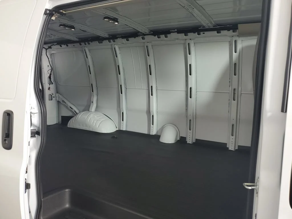 2025 Chevrolet Express Cargo Work Van - Photo 13