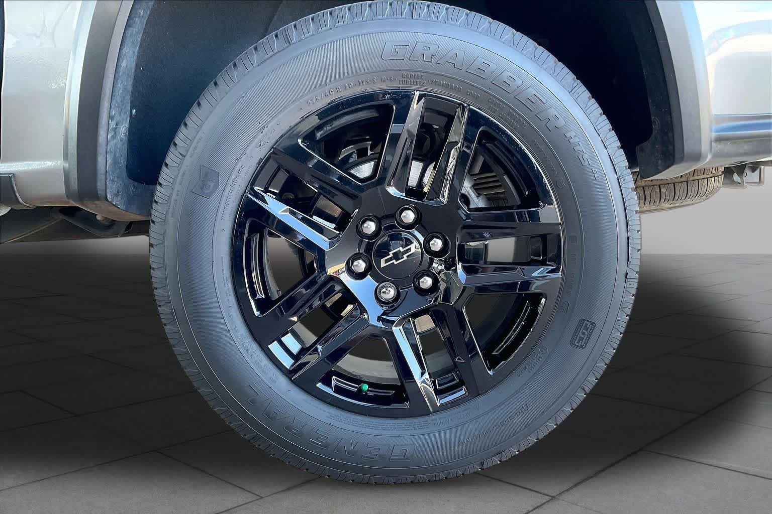 Used 2026 Sterling Gray Metallic Chevrolet 4WD Trail Boss image 11