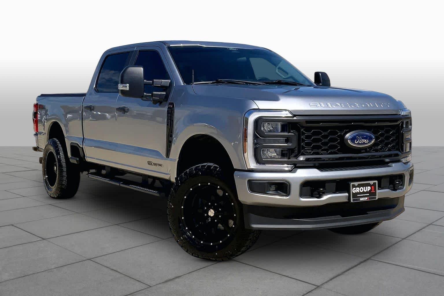 Used 2024 Iconic Silver Metallic Ford XL image 3