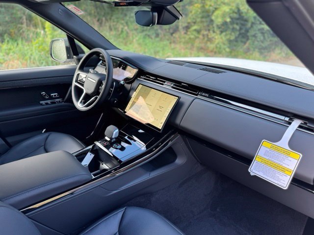 New 2027 Fuji White Land Rover SE image 19